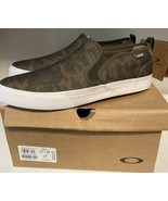 Oakley B1B Classic Men&#39;s size 9 Slip On Green Brush Camo White - $579.32 MXN