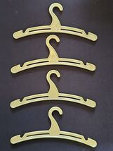 Vintage Whitman PUBL Co doll Hangers  blot of 4 Pale Yellow  - $332.57 MXN