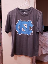 University of North Carolina Men’s Grey T Shirt Small - $32.99