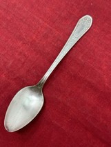 Hampton Court Community Plate 1926 Flatware Silverplate Wreath ONEIDA 6" Spoon - $7.87