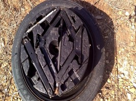 IMPALANEW 2017 Jack 1039806451 NO FOAM TRAY NO SPARE TIRE - $75.74