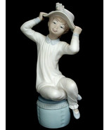 Lladro Spain Girl with Hat Bonnet Matte Porcelain Figurine 1147 - Retired - £50.93 GBP