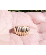 MICHAEL ANTHONY RING 10K YELLOW GOLD 4g SIZE 7-3/4 RIBBED VERTCL RIDGE D... - $3,711.48 MXN