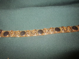 UNUSUAL lovely VINTAGE gold color Easy Fastening MESH bracelet, size7 - £13.53 GBP