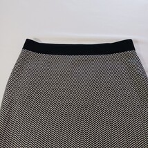 ELLE RN#73277 Women's Black & White Cotton Blend Pull-On Skirt Size Medium image 6