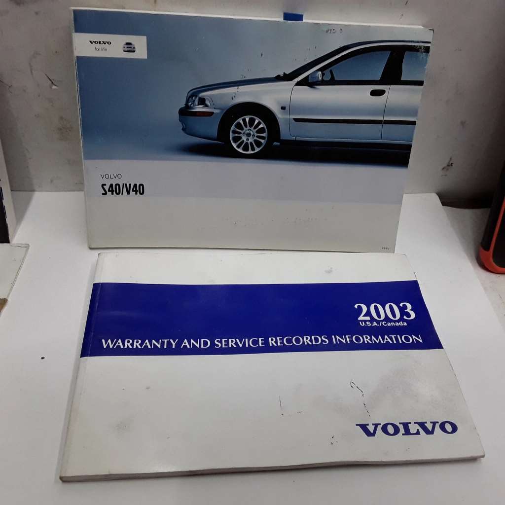 Original 2003 Volvo S40 / V40 Owners Manual - $49.49