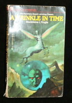Vintage A Wrinkle in Time Madeleine L&#39;Engle Paperback March 1962 - £6.77 GBP