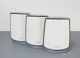NETGEAR Orbi RBK853 AX6000 Tri-Band Mesh Wi-Fi 6 System (3-pack) - White image 2