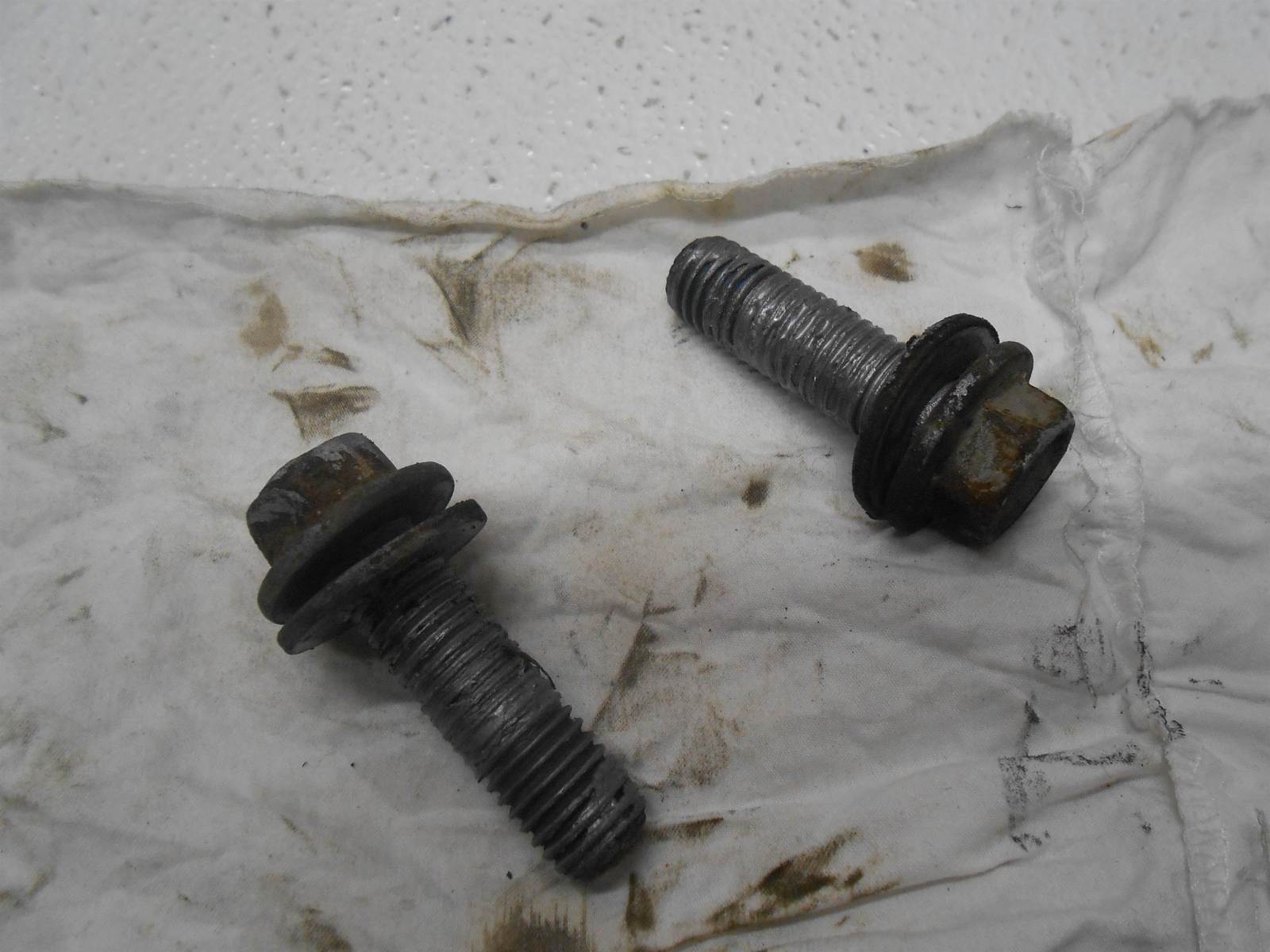 2014 Ford Fusion Front Caliper Bolts Right Or Left - $29.99