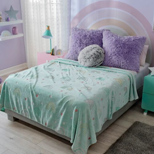 DREAMS GLOWS IN THE DARKNESS LIGHT BLANKET VERY SOFTY AND WARM  THROW SIZE