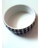 Black White Checkered Design 2 3/4&quot; Around Bracelet Slip On - $3.92