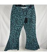 Women’s L&amp;B Aqua Leopard Frayed Hem Pants Size 12 Inseam 23 High Rise - $560.41 MXN