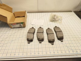 Ford 4U2Z-2V001-CA Front Brake Pad Set BR-1083 - $39.98