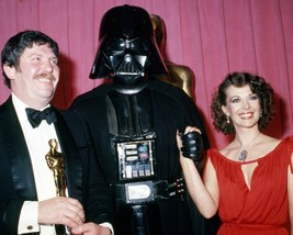 Natalie Wood rare with Darth Vader at Academy Awards 1977 8x10 real Photo - $10.99