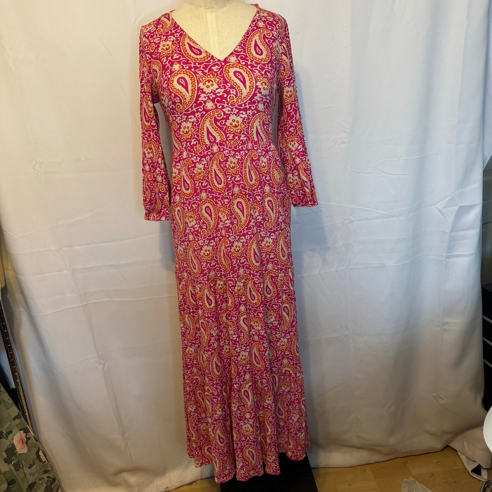 Boden Pink Paisley Maxi Dress US 4R Long Sleeve V-Neck Boho Festival Style - $44.95