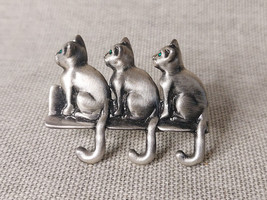 Vintage Sitting Cat Trio Pewter Brooch - $27.17