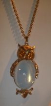 Vintage DODDS Moonstone Jelly Belly Owl Pendant Necklace On MONET Chain - £15.81 GBP
