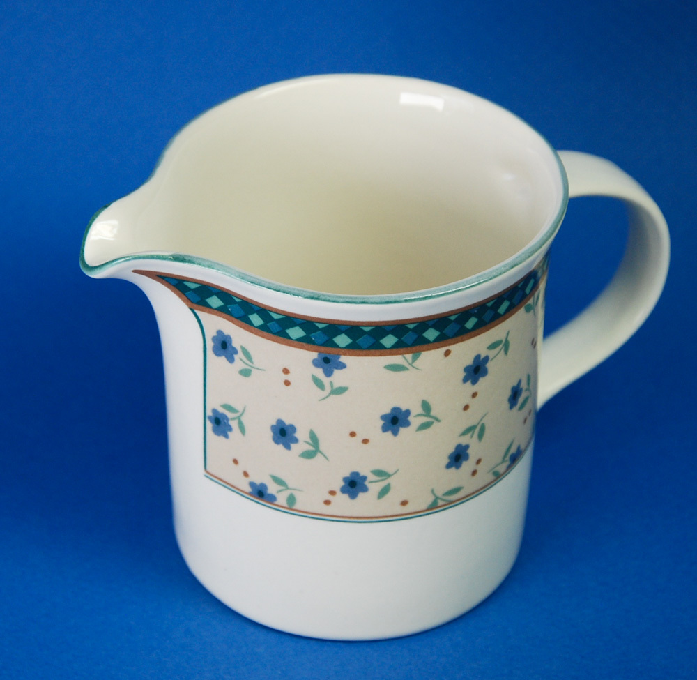 Mikasa Intaglio Country Song 8-oz Creamer CAA23 Item image 3