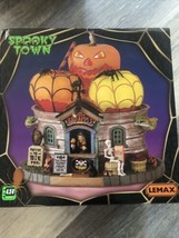 2021 LEMAX Spooky Town &quot;The Bad Apple Shop&quot; Halloween Lighted Building - £64.26 GBP