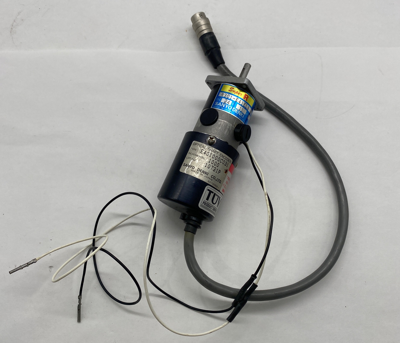 Sanyo Denki E401000C031 Optical Shaft Encoder W/R301-E41EL8 Motor  - $326.00