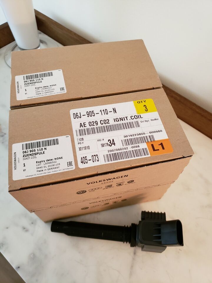 VW VOLKSWAGEN OEM AUDI, Beetle &amp; JETTA  4 X Ignition Coil 06J905110N | D... - $227.50