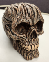 Grinning Resin Branch Human Skull Spooky Halloween Decor Statue Sculpture Roots - £7.71 GBP