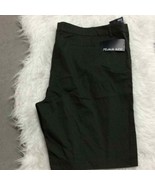Pure Energy army green Bermuda short - $416.42 MXN