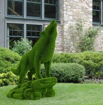 Outdoor Animal Wolf Howling &amp; Turned Head Topiary Green Figures Sculptures - £2,628.41 GBP