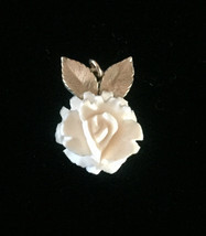 Vintage 60s carved rose pendant with 2 gold leaves image 2