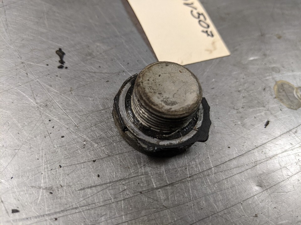 Cylinder Head Cap For 07-08 Chevrolet Malibu  2.2 - $19.75