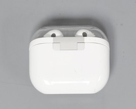 Samsung Galaxy Buds3 Pro SM-R630 Wireless Earbud Headphones - White image 3