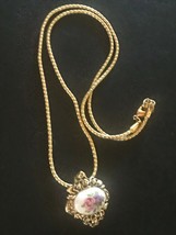 Vintage Unique Goldtone Tubular Chain w Avon Signed Purple &amp; Pink Rose Flower  - £11.76 GBP