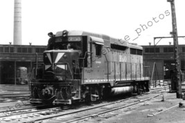 Baltimore &amp; Ohio B&amp;O 6966 EMD GP30 Chicago ILL 1965 Photo - $14.95