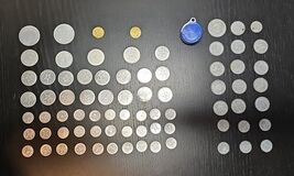 76 Vintage 1940s Aluminum Grimland Play Coins and Zinc Play Dough Tokens... - €56,91 EUR