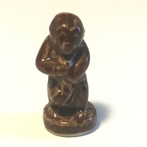 Wade Whimsy Figurine Vintage England Miniature Animal Standing Monkey Purse Ape - £7.87 GBP