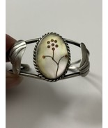 Vintage Native Zuni Sterling Silver Mother of Pearl Flower Inlay Cuff Br... - £102.84 GBP