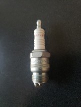 Vintage Champion RF-9Y Metal Spark Plug - $185.67 MXN