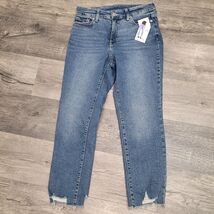 Time and Tru Women's High Rise Straight Leg Destructed Hem Jeans Sz 6 Da... - $14.83