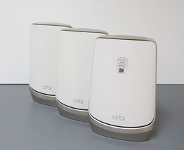 NETGEAR Orbi RBKE963 Quad-Band AXE11000 Wi-Fi 6E Mesh System - White image 2