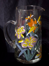 Vintage DOROTHY THORPE 48oz Pitcher LILY&#39;S BUTTERFLIES &amp; BEES - 9&quot; Caraf... - $11.98