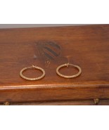Pre-Owned Women’s Gold Color Twisted Small Hoop Earrings - €5,05 EUR