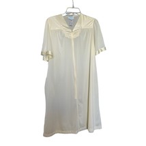 Vanity Fair Womens Nightgown  Pale Yellow Medium Embroidered Floral Zipper - $14.84