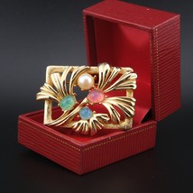 Vintage Richelieu Faux Pearl and Pastel Colour Cabochon beads Floral Brooch - $354.00 MXN