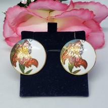 Round Iris Flowers Cloisonné Enamel Gold Tone Pierced Costume Earrings W... - £11.51 GBP