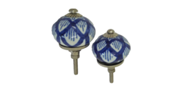 Blue and White Floral Print Round Shape Hand Painted Ceramic knobs  Ceramic - $291.63 MXN