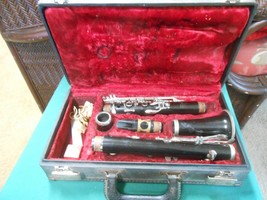 Great Collectable CLARINET by VITO Reso-Tone with Carry Case....SALE - $58.41