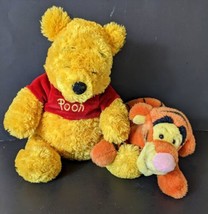 Winnie The Pooh with Tigger Plush Disneyland Resort &amp; Store Stuffed Animals - £29.60 GBP