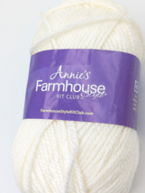 Annie&#39;s Caring Crochet Kit Club Yarn 1 Skeins White New ~ 5 BULKY - $84.81 MXN