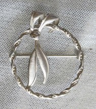 Curtis Sterling Mid Century Modern Circle &amp; Bow Brooch 1960s vintage - £15.06 GBP