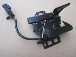 OEM 2006-2011 Buick Lucerne Cadillac DTS Hood Latch 15895471 20763599 20... - €42,56 EUR